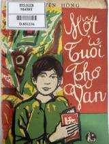Một tuổi thơ văn / Nguyễn Hồng